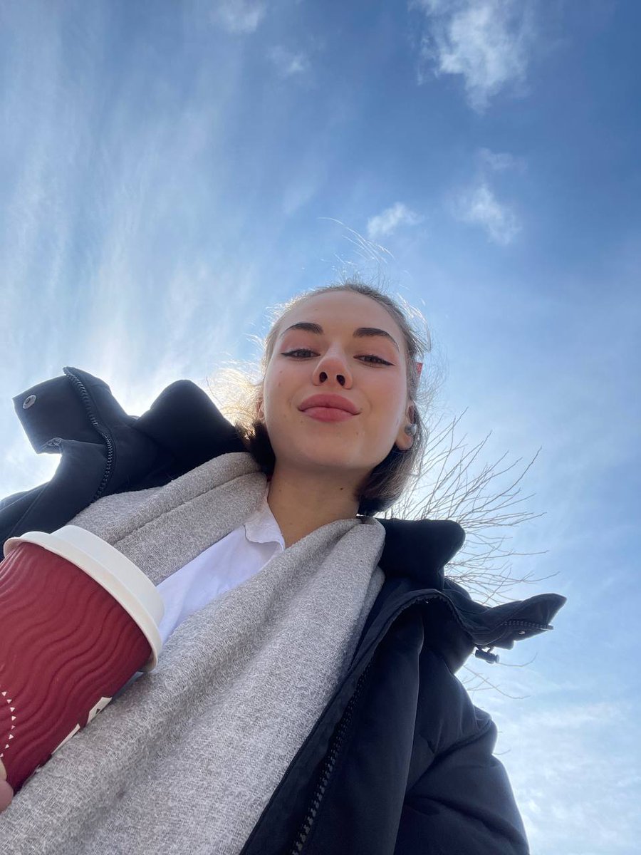 Emmagetbb's tweet photo. such a biautiful sunny day today🌞☀️🌞☀️🌞 https://t.co/hGvzQZ0C7d