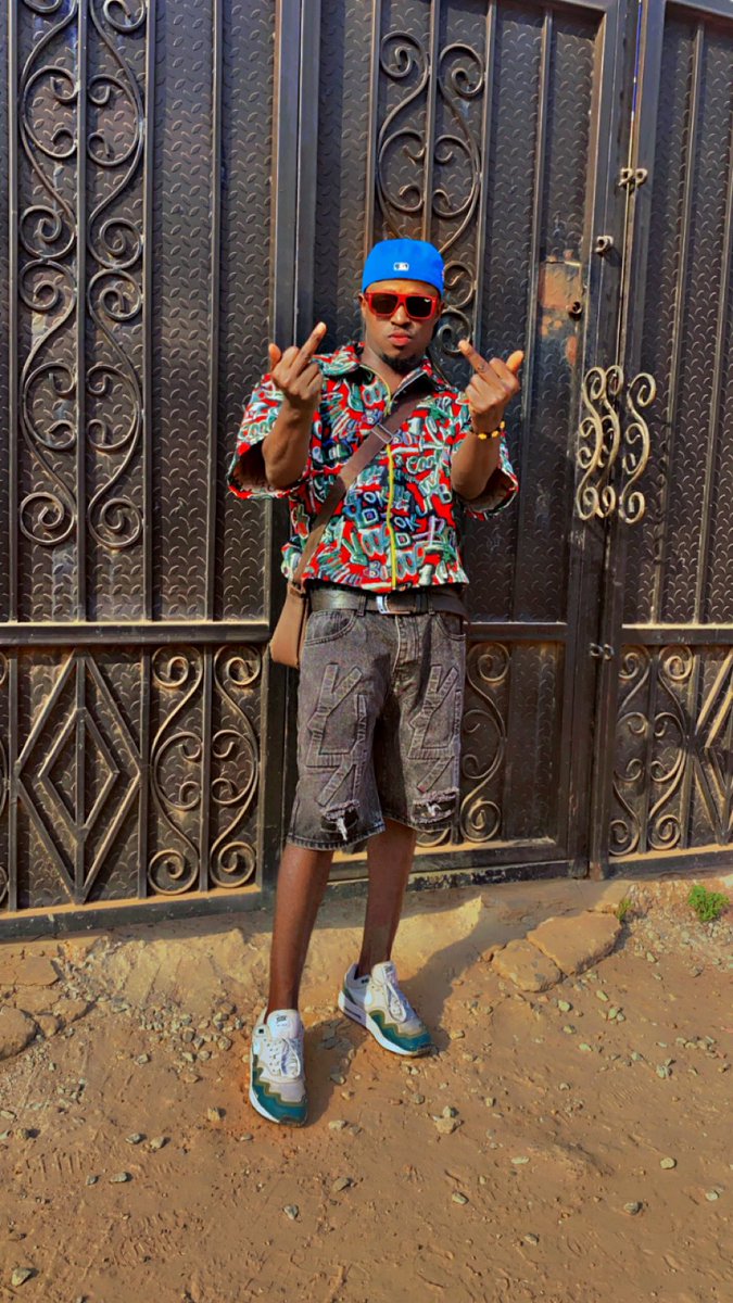 buru_gee's tweet photo. Happy new year my X family https://t.co/OkRLncPTlv