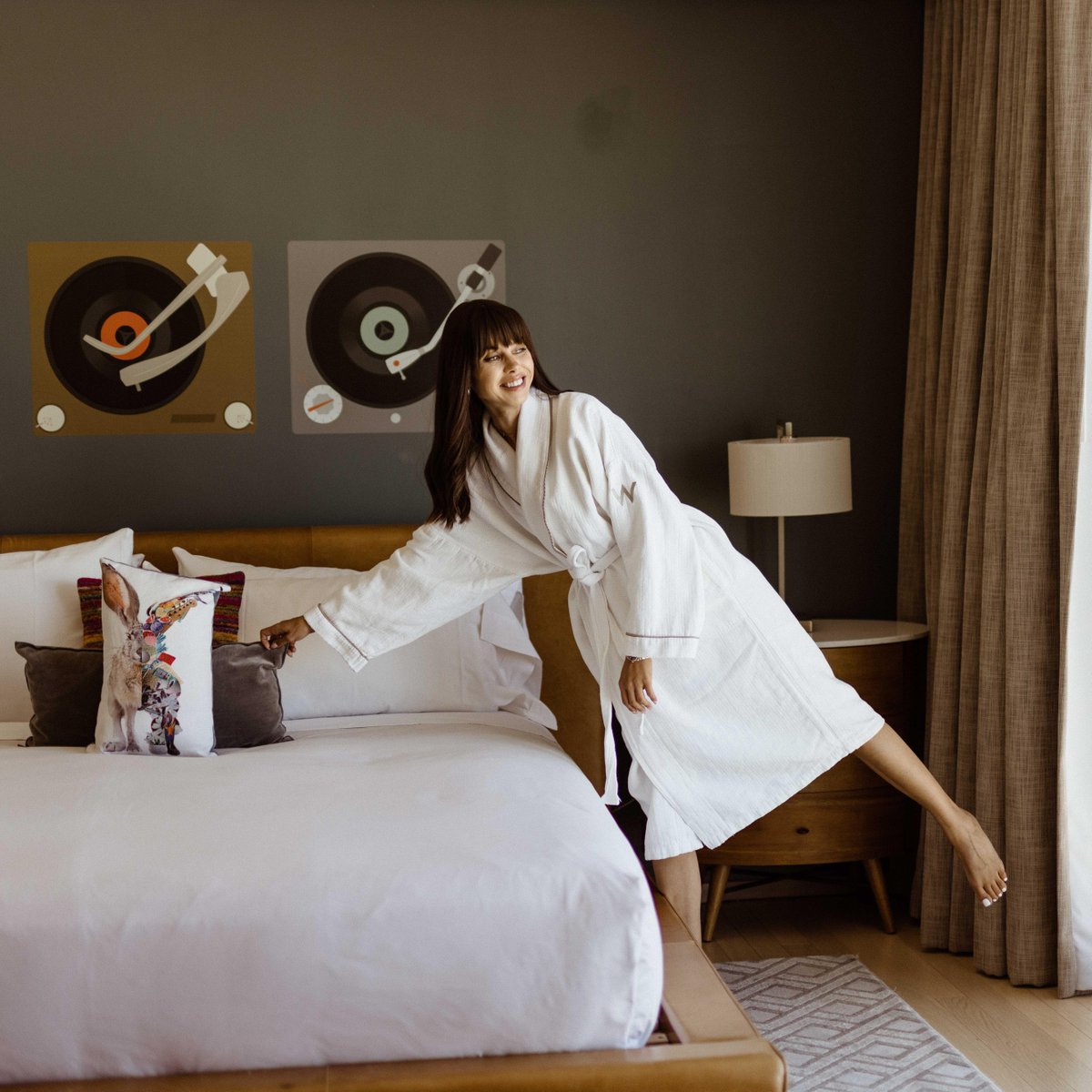 When your room feels like the destination. Upgrade your stay now with unique experiences in room amenities, late check out and more. Book and upgrade your stay now with link in bio. #wscottsdale #scottsdalestays #scottsdalehotels