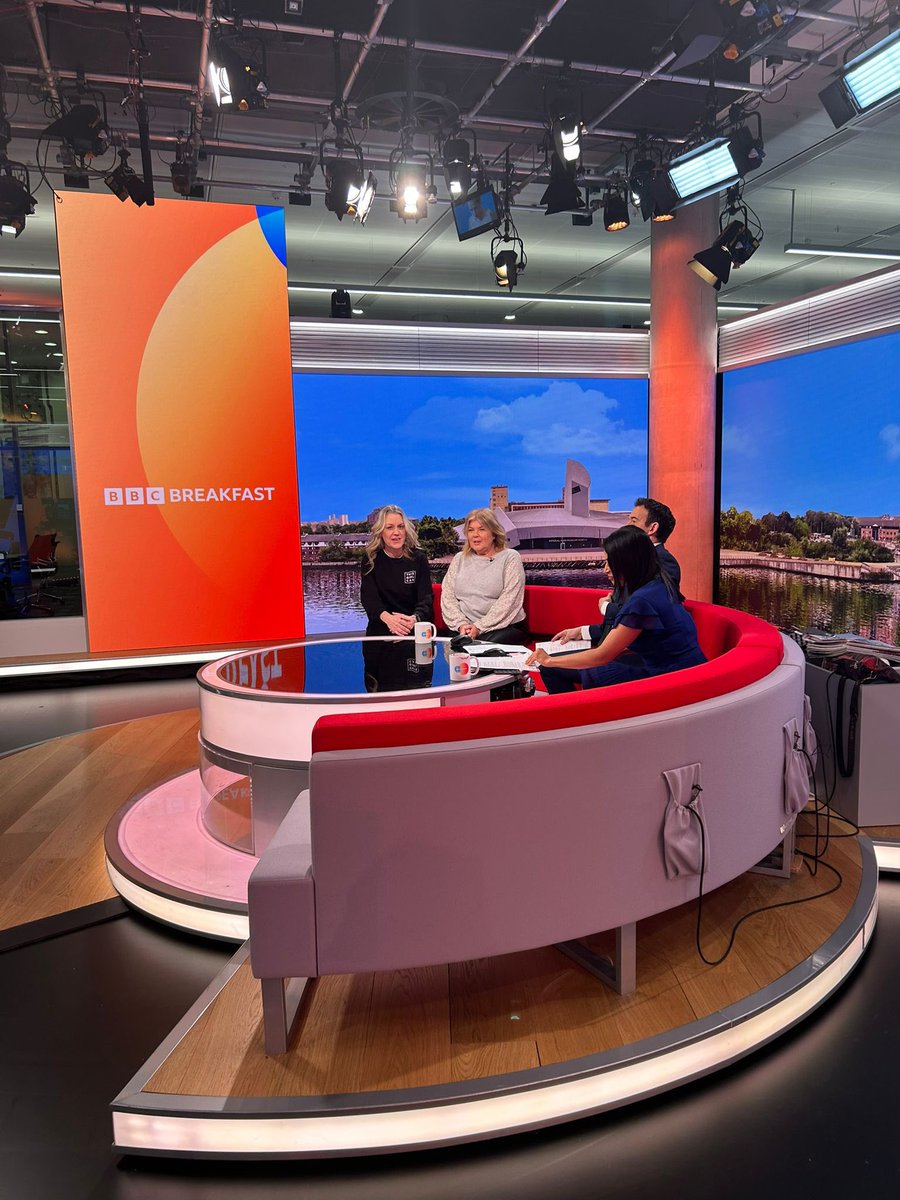 Run Communications tweet media