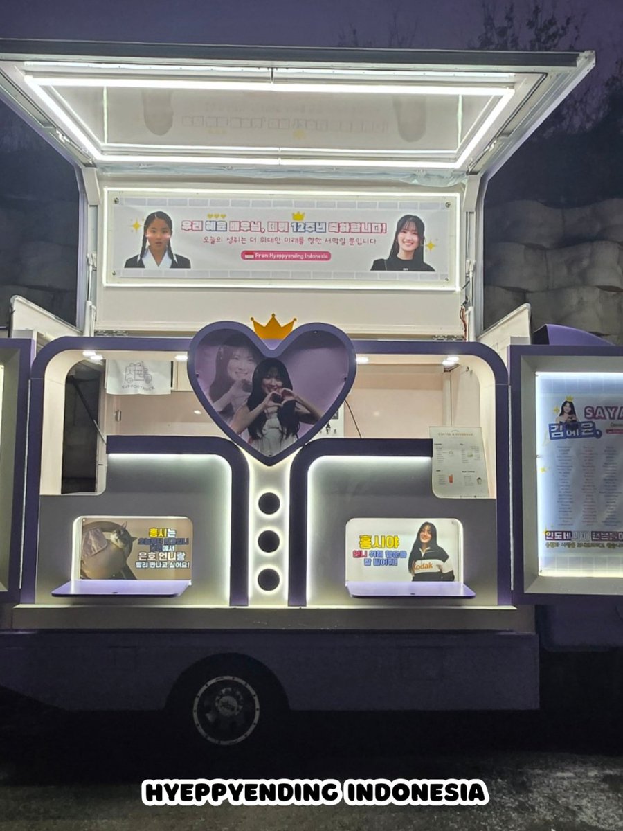 hellobungz's tweet photo. Hyeyoon's manager sent us the pictures of our truck and replied our message:

"Thank you so much for taking good care of actress Hyeyoon!!! I look forward to your kind cooperation in the future too!! I really enjoyed the coffee and the snacks (truck)!! Always stay healthy!!

cc: @HamunKang1 

#KimHyeYoon #김혜윤 #HumanFromToday #오늘부터인간입니다만