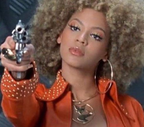 Midnight?
4:44pm?
4:44am?
4am?
4pm?
Tell us <a href="/Beyonce/">BEYONCÉ</a>