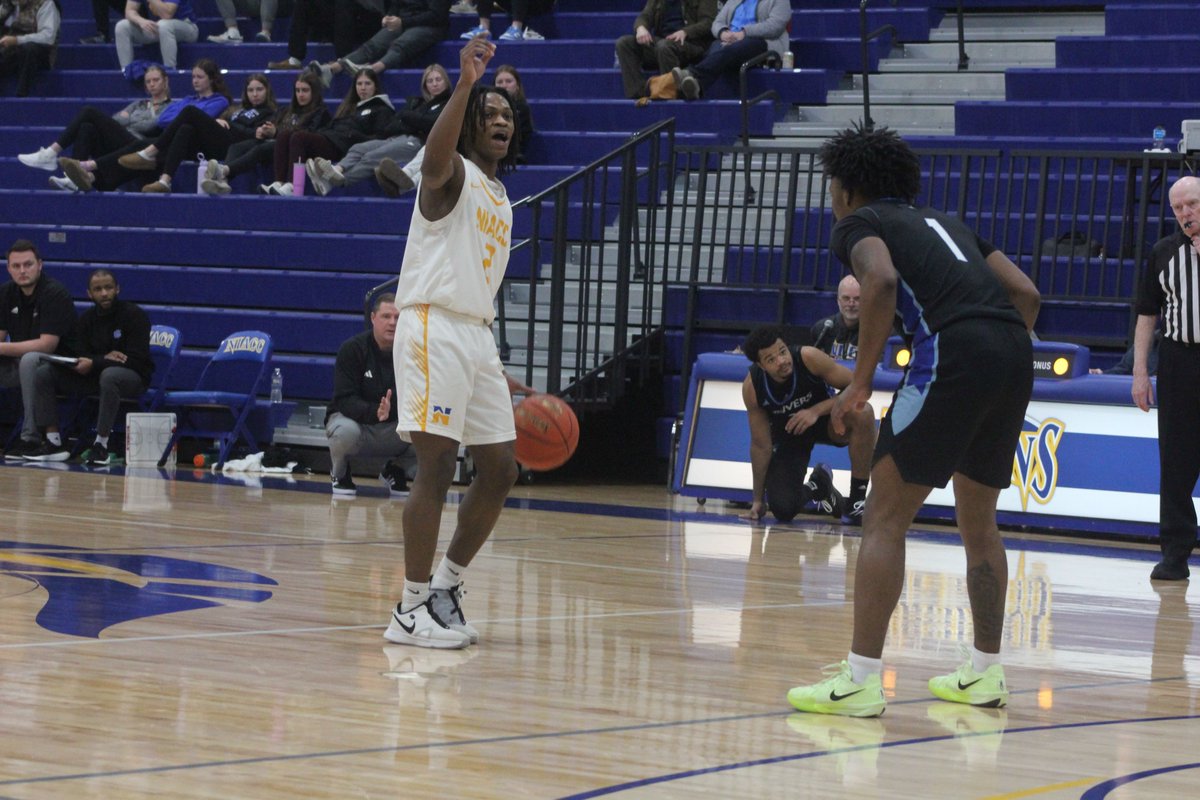 NIACC's Omarion Roberts is averaging 18.6 points per game, which is tied for 1st in the ICCAC. Roberts also leads the league with 77 assists and tied for the league lead with 42 steals. He also ranks 7th in the league with 34 3-point goals.