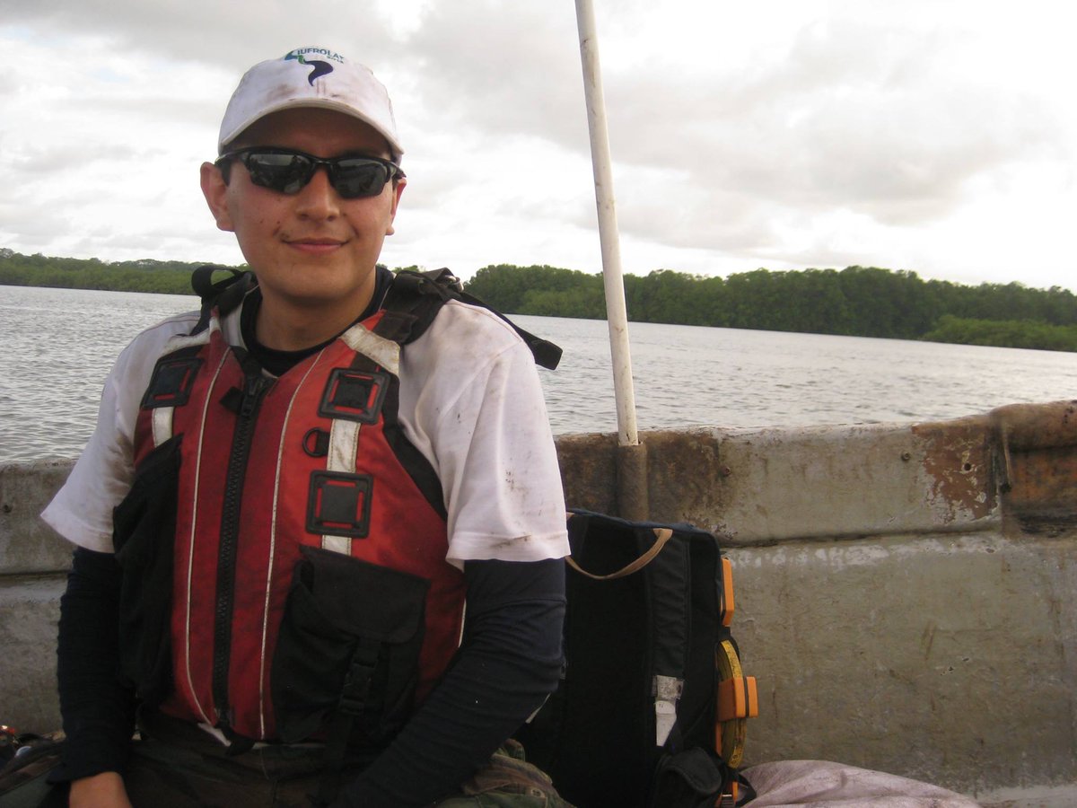 🌿Meet-the-Team Monday🌿

Miguel Cifuentes is a global change ecologist with close to 25 yrs of experience in research, technical assistance, &amp; policy development.

Our lab is excited to continue working closely with Miguel across blue carbon efforts in the LAC region 🌎

1/4