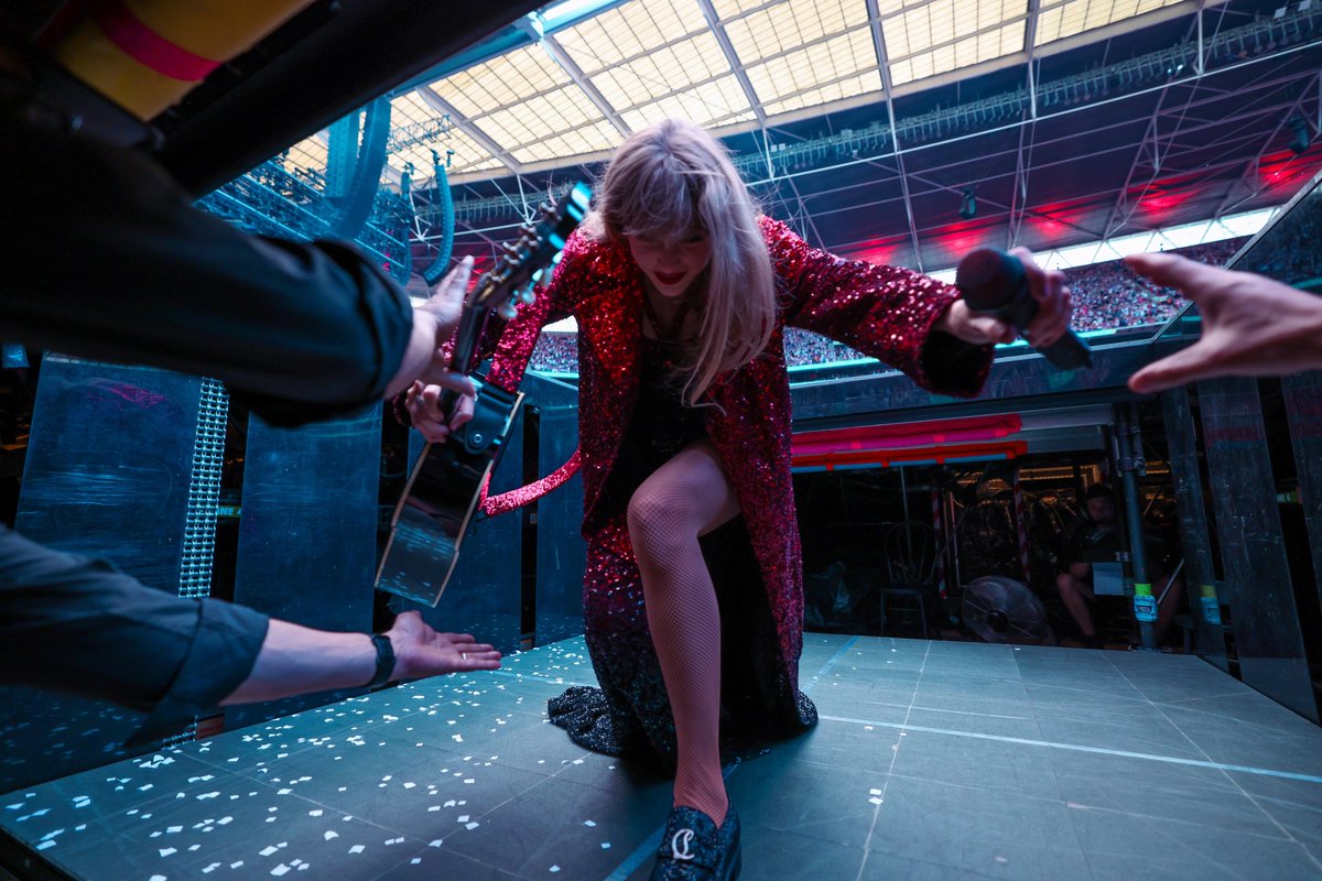Taylor Nation tweet media