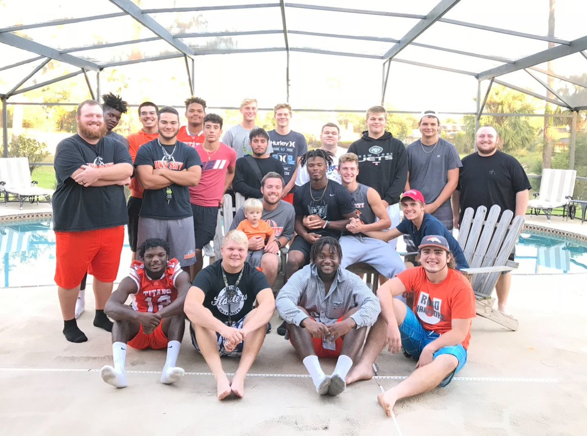 Justin Roberts (@coachrobertshs) on Twitter photo βLove Jesus, Work Hard, Treat People Rightβ
Thank you for a great 11 years <a href="/UHSTitansFB/">UHS Titans Football</a> βLove Jesus, Work Hard, Treat People Rightβ
Thank you for a great 11 years <a href="/UHSTitansFB/">UHS Titans Football</a>