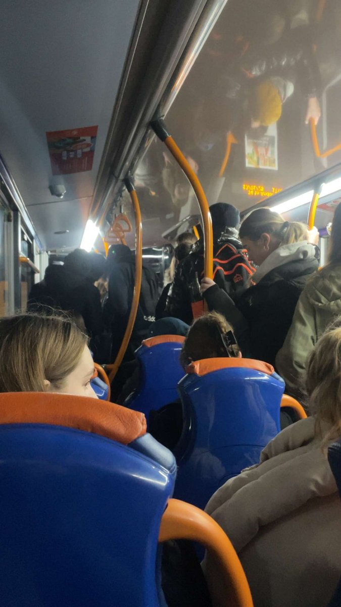 debsjonesy's tweet photo. @StagecoachSouth 
Another safe journey on the A34/303 Winchester to Andover No.74 https://t.co/xvw3WcC9R5
