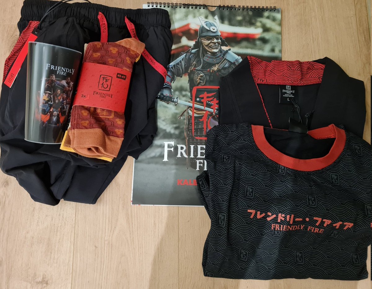 Gigamelsch's tweet photo. Endlich angekommen und es passt alles :D
@yvolve_de @friendlyfireexe
#friendlyfire10 https://t.co/HmVrAWj3O9