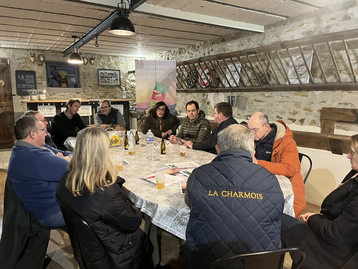 👉#ECA2025 🔴🟢🟡
Ce soir rencontre avec les candidats USAA-JA02-SGV de l’arrondissement de Chateau-Thierry!
TOUS ENSEMBLE, NOUS SOMMES L’AGRICULTURE 
#votonslebonssens 
<a href="/FNSEA/">La FNSEA</a> <a href="/JeunesAgri/">Jeunes Agriculteurs</a> <a href="/SGVChampagne/">SGV Champagne</a>