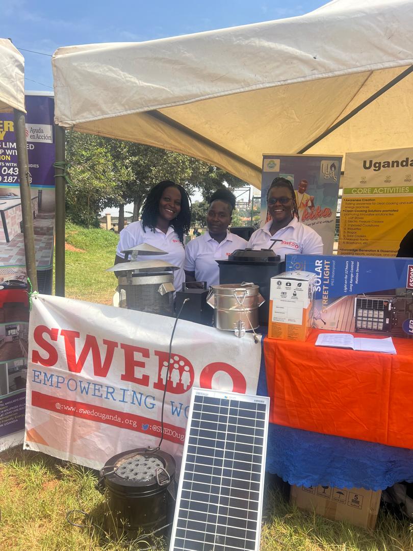 allen_namwase's tweet photo. During the #MUBS Sport Galla, that happened on 11th Jan 2024, supported by #UNACC, #NREP& #GIZ.
During this event, the first Deputy Prime Minister of Buganda Professor. Twaha Kigongo participated in #CleanCooking where he prepared a cow hoof (mulokoni) https://t.co/Ij9Shpo5FO