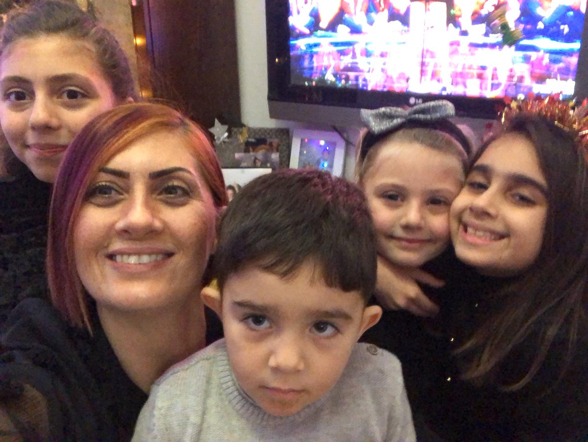 En güzel günlerimizin katilisiniz.Gülen gözlerimizi soldurdunuz. Artık eskisi gibi değil hicbirsey.Olamazda.Çünkü eksiğik yarımık.Eskisi gibi anlamlı değil hayat. Bize yaşattığınz herseyn  yarım bıraktığınız herşeyin binbeterini yasayasiniz.Sevdiklrnzde bulsnz #isiasortakdavamız