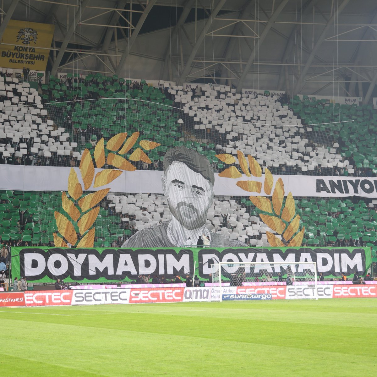 🙏 Konyaspor tribünleri, Ahmet Çalık'ı unutmadı! #KONvFB