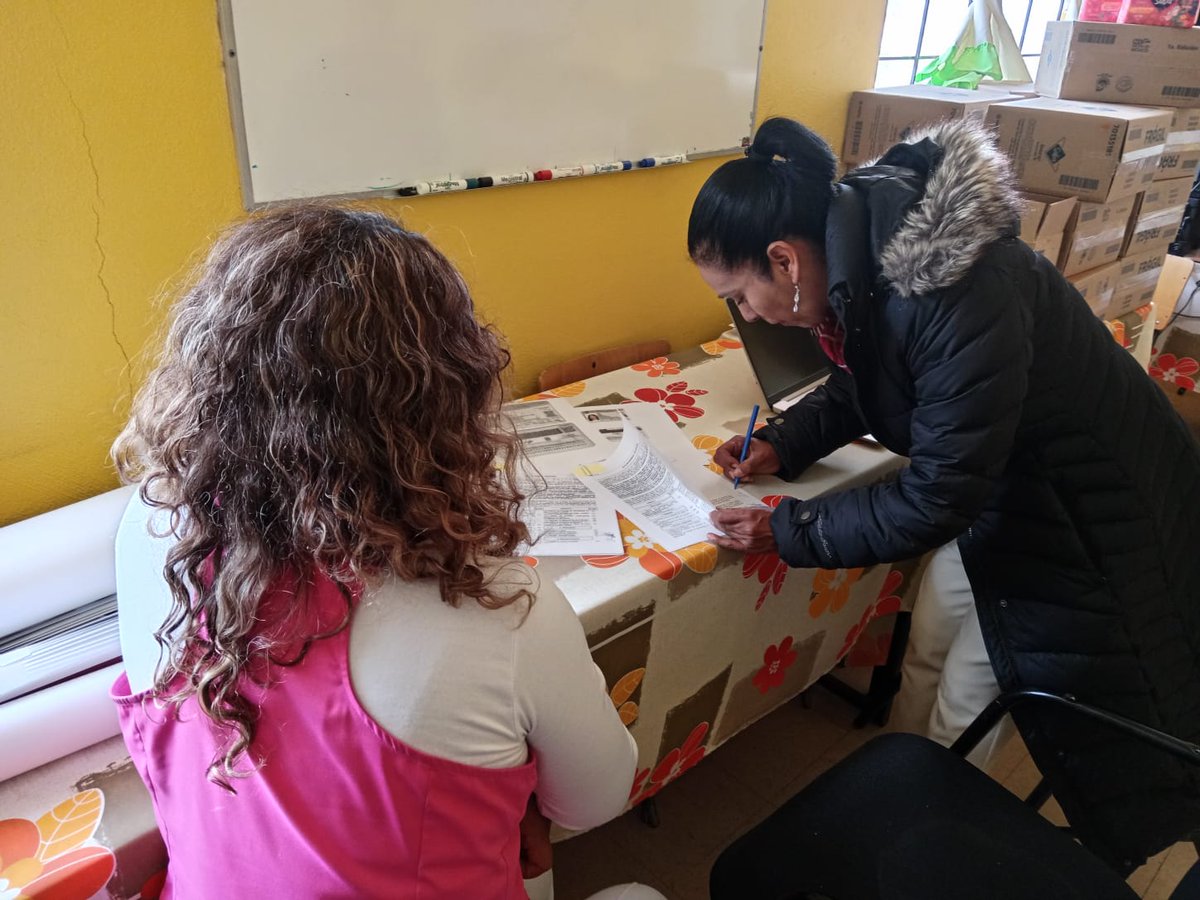 SREBVB08's tweet photo. Con #ResponsabilidadYCompromiso, se llevó a cabo la Entrega Recepción de la Supervisión Escolar #ZonaP166 de Educación Primaria, ubicada en el municipio de Villa Victoria.📑 ✍️  🙌               

 #SREBVB #ElPoderDeServir
@arturougaldea_ 
@SEB_Edomex
@SeducEdoMex https://t.co/J8LQ9a4W93