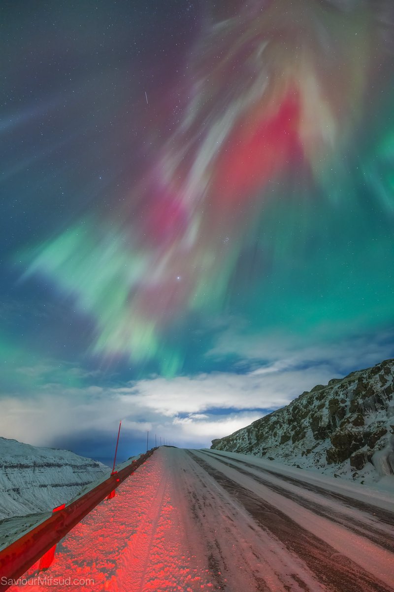 SaviourMifsud's tweet photo. Red Northern Lights 🌌 I’ve only seen them in photos—until a few days ago, under snowy skies in the Faroes. Truly unforgettable. I hope you all get to witness this magic someday. 💚❤️

#roamthefaroeislands #northernlights #faroeislands https://t.co/gFuddvpnK4
