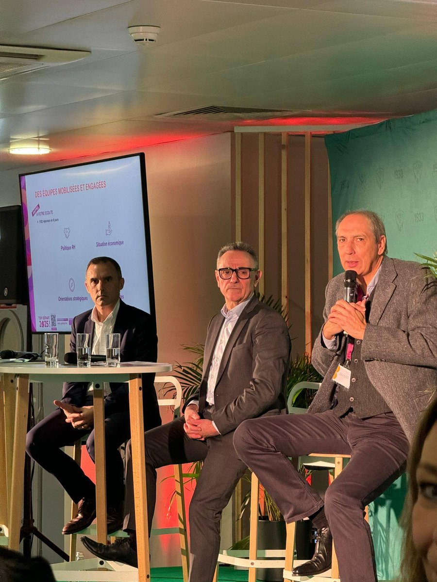 Le stade Geoffroy Guichard comme théâtre de notre réunion de lancement de l'année 2025 avec une communauté d'<a href="/AesioMutuelle/">AÉSIO mutuelle</a> de la région stéphanoise mobilisée et positive autour d'<a href="/OBrenza/">Olivier Brenza</a>, <a href="/yvperrin/">Yves Perrin</a> <a href="/Ebergerault/">Emmanuel Bergerault</a>. La promesse de lendemains féconds 🪺