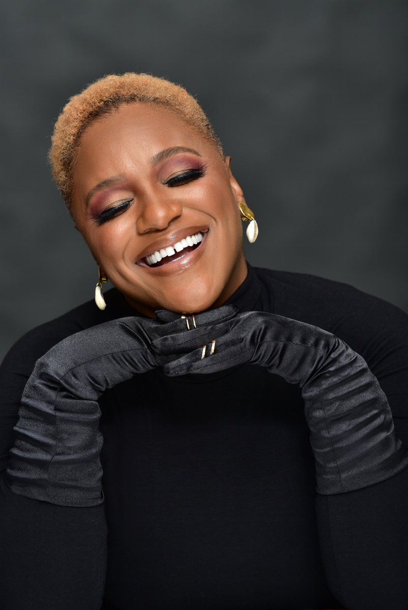 Eshesmiles's tweet photo. When your smile says it all🖤

Photographer:  Marie Thomas
Mua:  Gwynnis Mosby 
Barber: marcussamuelexperiencellc 
Styling: ME &amp; Marie Thomas https://t.co/ZUz4HP8hks