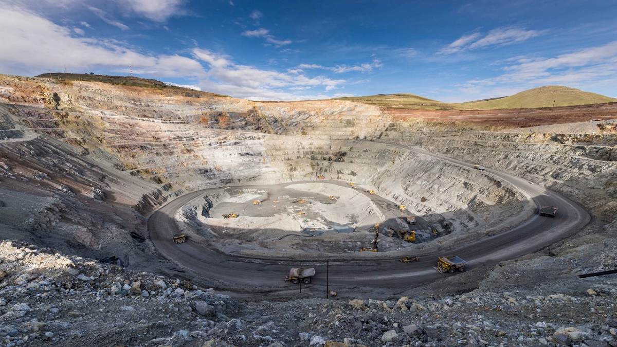 #Minería 🇵🇪
ECONOMÍA DE CAJAMARCA NO AVANZA POR GRUPOS ANTIMINEROS QUE SE OPONEN A PROYECTOS, ASEGURA EXALCALDE PROVINCIAL
Guerrero sostuvo que se requiere de incentivos para impulsar proyectos que beneficien a los pequeños empresarios.

rumbominero.com/peru/noticias/…