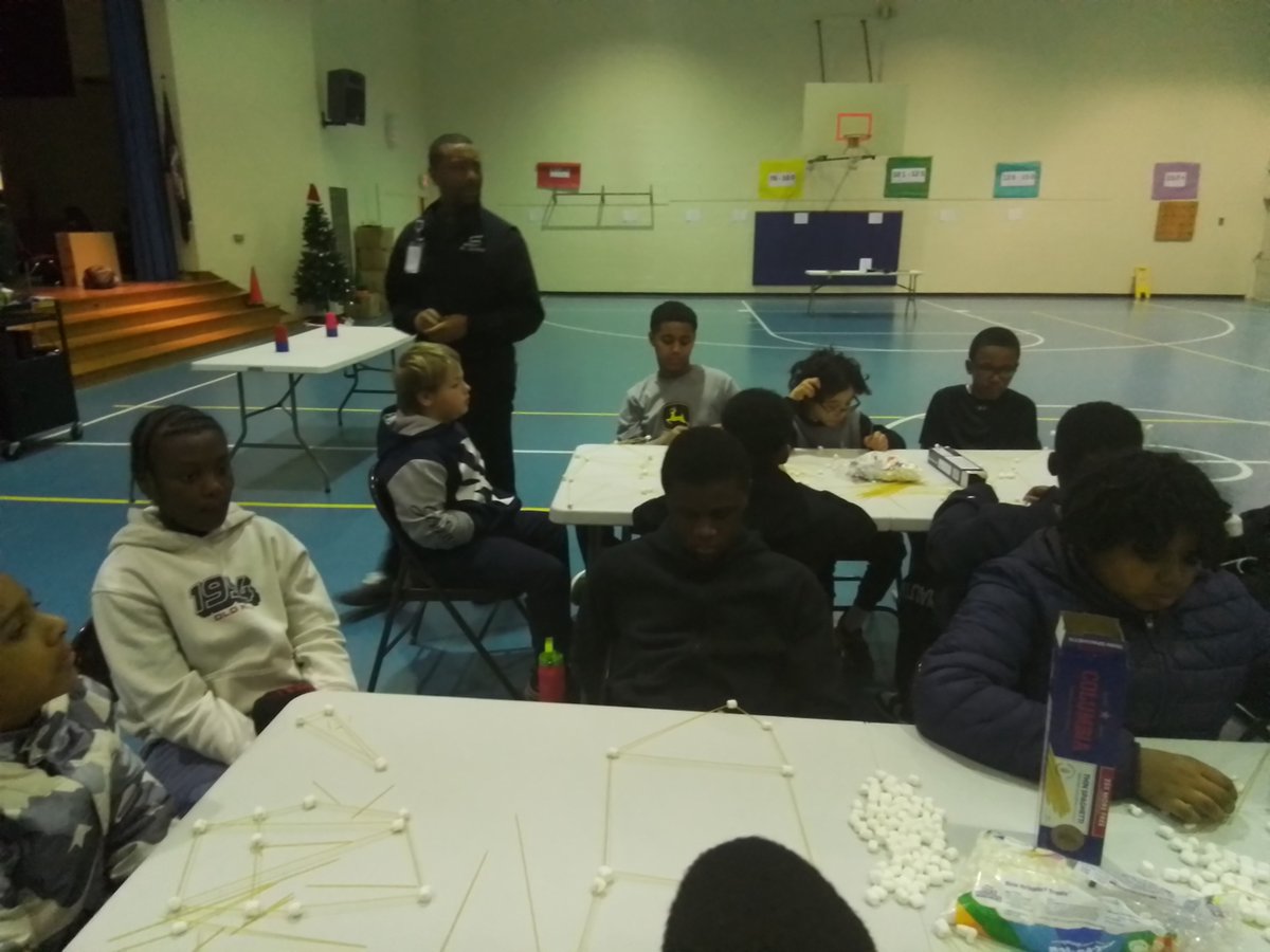 APTysinger's tweet photo. We extend our heartfelt thanks to Dr. Andre Skinner for sharing his valuable insights and facilitating an engaging, hands-on activity on developing a strong work ethic during our Becoming a Man meeting. 
#EFESProud  #SPSCreatesAchievers https://t.co/YKHU2XHKko