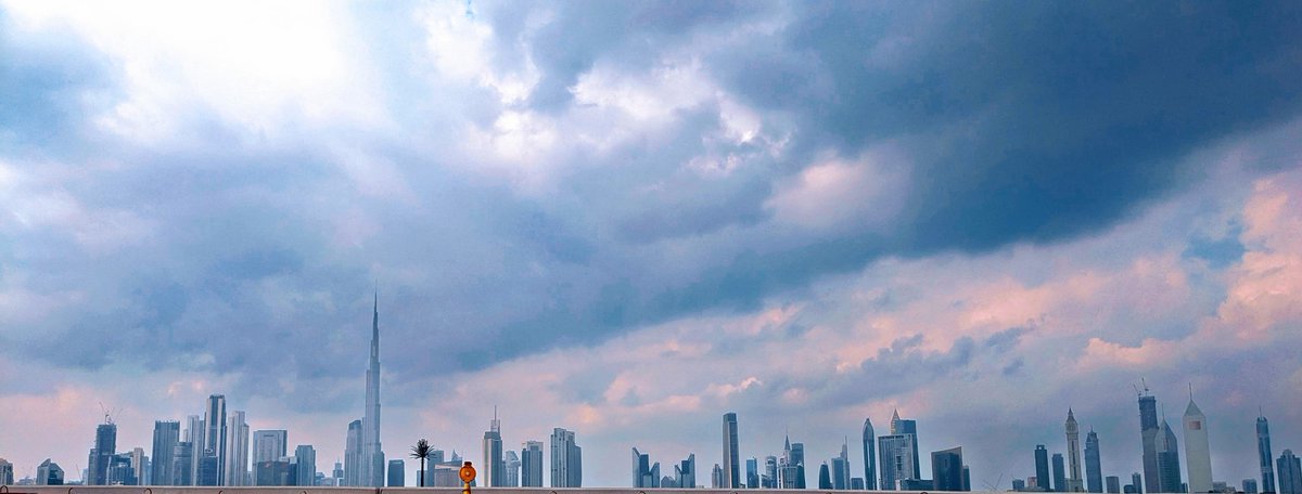 Vindra98's tweet photo. Dubaaiii... 😍 https://t.co/lxvZ7voEXw