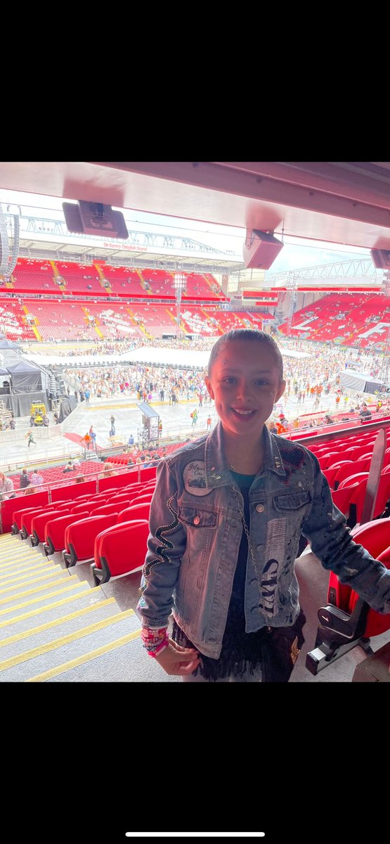 daisy_stammers's tweet photo. @taylornation13 @taylorswift13 @taylornation13  #tserasarchive #tstheerastour
willow had the time of her life at the Eras tour 🩷 https://t.co/4U2jUA78Q9