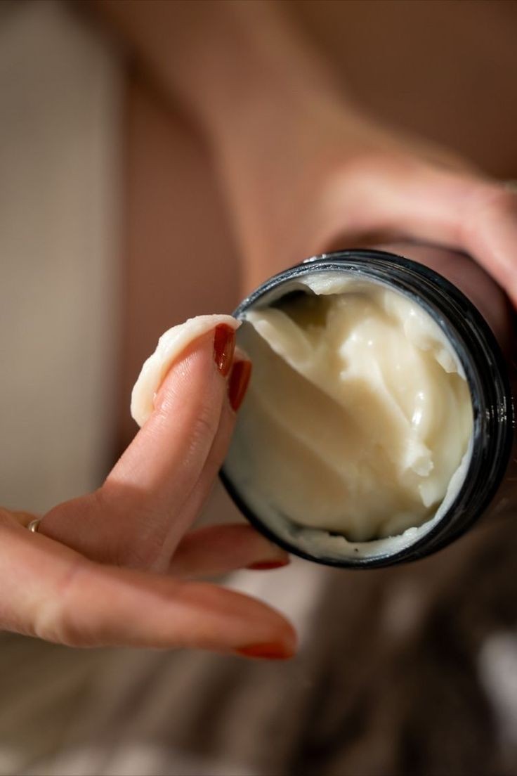 Sayın takipçilerim en azından rt yaparak elden ele yayılmasına vesile olabilirseniz çok sevinirim zira artık in cin top oynuyor benim işlerde😕hiç bu kadar boş bir ay geçirmemiştim Allah sonumuzu hayr etsin.
Gıda tarzı temel bişeyde olmadığı biraz lüks kalıyor farkındayım ama