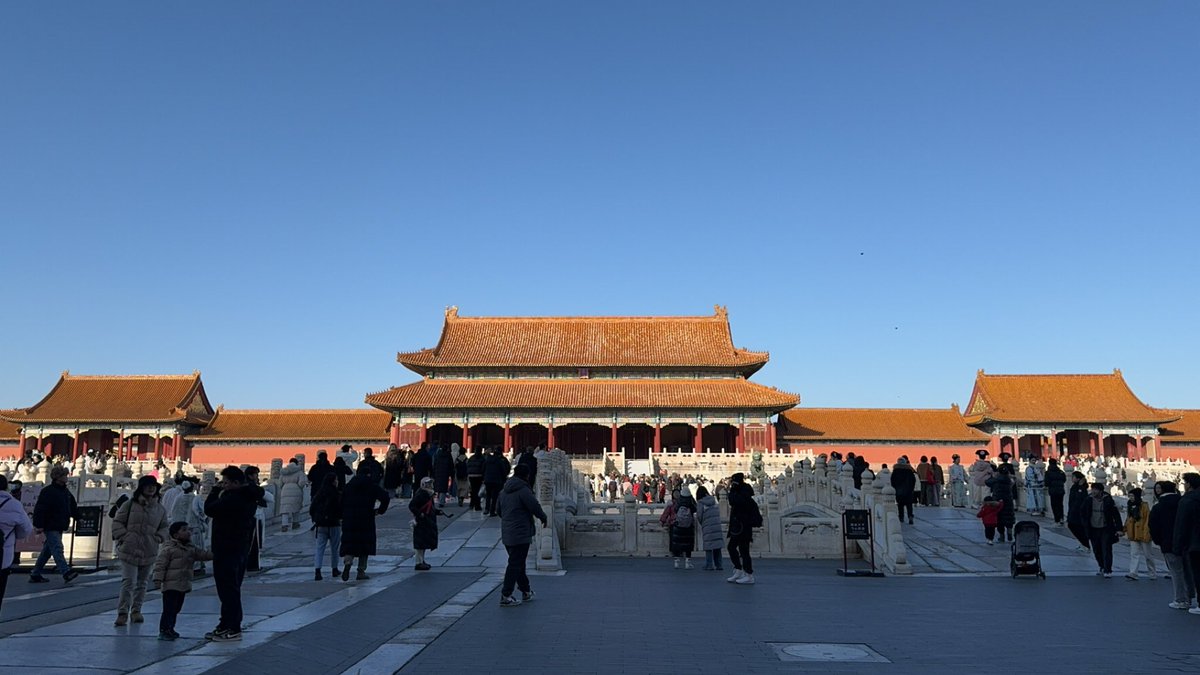 InqiyadP's tweet photo. 3. Forbidden City and Tiananmen Square https://t.co/rJD6etBMuc