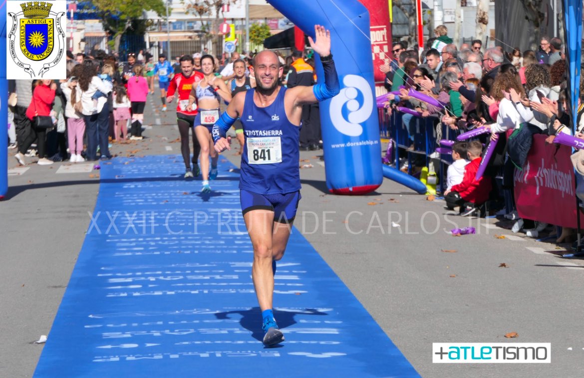 vitorinorunning's tweet photo. Meta Ruta Carlos III 
25,8 kms (desde 2020 no la corría)
Carrera buenísima para hacer tirada larga de cara al maratón de Sevilla, algunos la hacen a tope, otros suave, yo ayer a “teórico ritmo maratón” sobre 4:30 de principio a fin aunque costó trabajo no solo por el aire…. https://t.co/w6vhekETWD