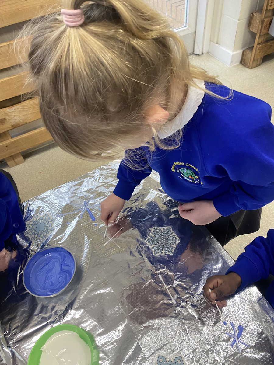 EBCEAcademyYR's tweet image. The Reception children are continuing to work really hard to develop their pincer grip. Today they enjoyed using a cotton bud to create and copy snowflakes. I love how it started and how it finished too! ❄️ #makingmarks #prewritingskills