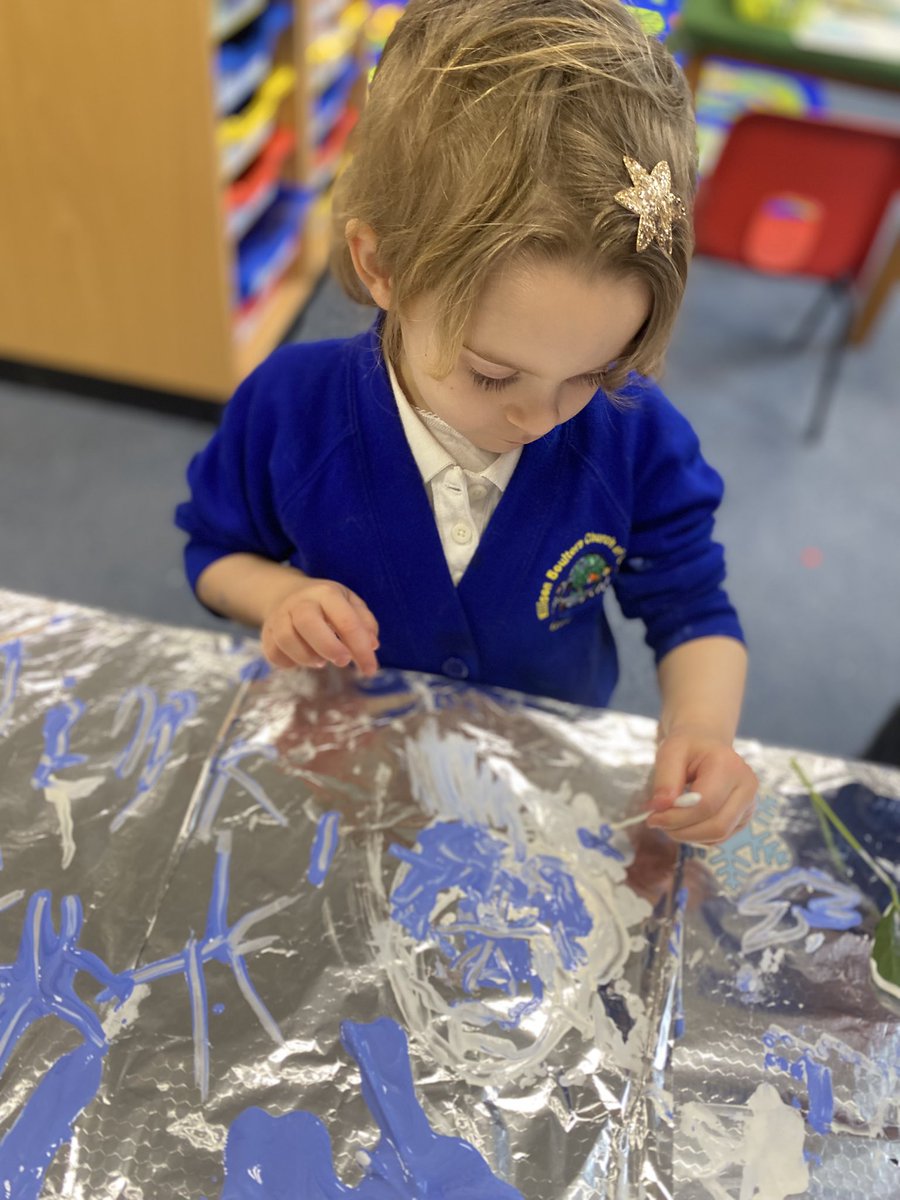 EBCEAcademyYR's tweet image. The Reception children are continuing to work really hard to develop their pincer grip. Today they enjoyed using a cotton bud to create and copy snowflakes. I love how it started and how it finished too! ❄️ #makingmarks #prewritingskills