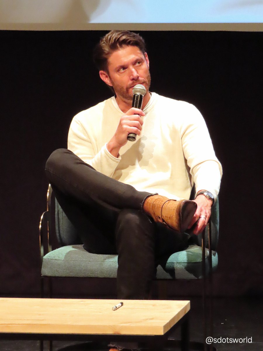 sdotsworld's tweet image. Something about the way he sits there...

#dlc6