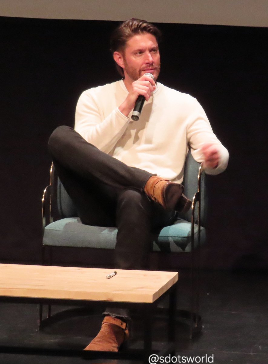 sdotsworld's tweet image. Something about the way he sits there...

#dlc6