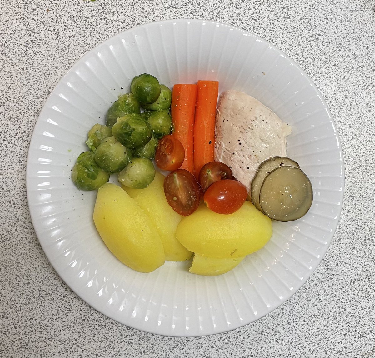 Dinner is dry and bland just like my personality🤤