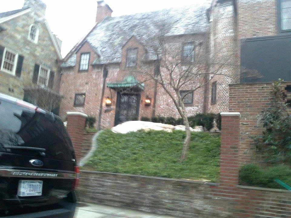 MamaGrizzlyOrg's tweet photo. 🇺🇸One week from TODAY our great President @realDonaldTrump will be sworn in!🇺🇸
Here's me at #Inauguration2017 - we even drove by Obama's house on the way over to see him off!!😂 https://t.co/mHrXILBem5