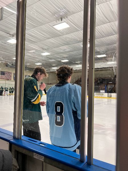 mghssports's tweet photo. 👏 Huge thanks to our student-athletes for sharing live pre-game sportsmanship messages!
They inspired us all to honor the game with fairness, respect, and positivity. Let’s keep high school athletics a space for growth and sportsmanship! 🦅
🦅 #TeamMG #BadgerConference https://t.co/xv2g5d8ZUd