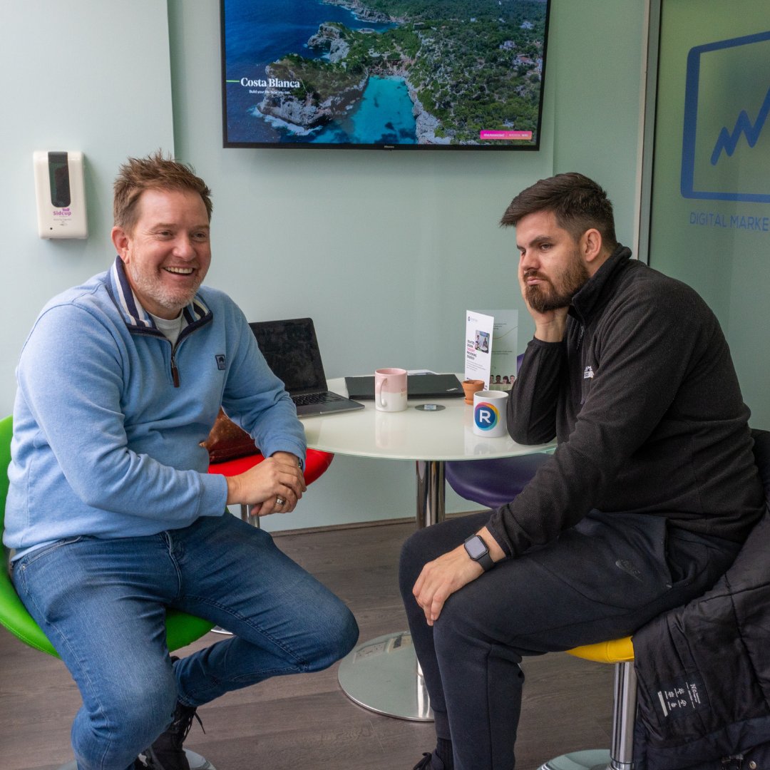 Resknow's tweet photo. It was great to see Ben from Mandy's Movers recently to go through some reports with Rich!

He is really happy with the business and leads he is getting from Google - although the second image doesn't show it🤣

#Removals #SouthEastLondon #B2B #LocalBusiness https://t.co/WlMSbbfuUk