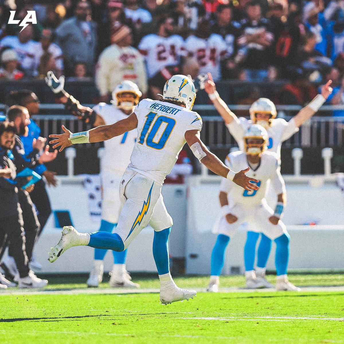 KrispyBoltz's tweet photo. They can never make me hate you pookie ⚡️ https://t.co/RmOtkMZ5qi