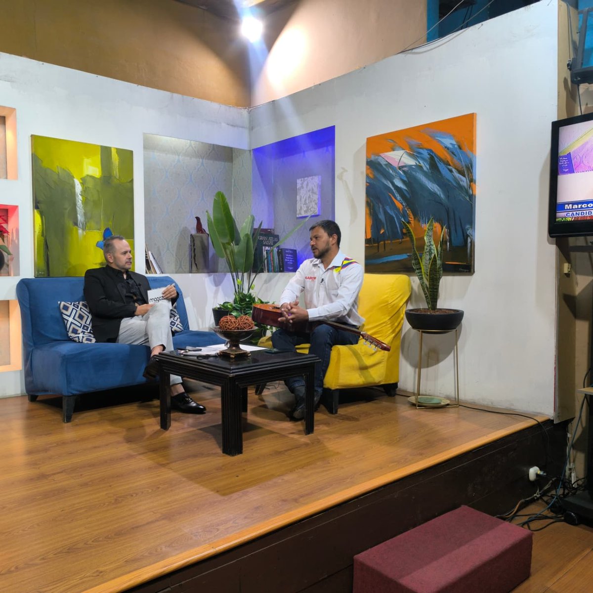Marco_AlvaradoT's tweet photo. Gracias #Magazine por la entrevista, la pasé muy bien, gracias por la invitación. 🎤

Intercambiar experiencias y dar a conocer nuestras propuestas, nos permitirá crecer. 👏🏼

#SíSePuedeLoja 🔴🔵🟡🔵🔴 https://t.co/xmegsjxo7E