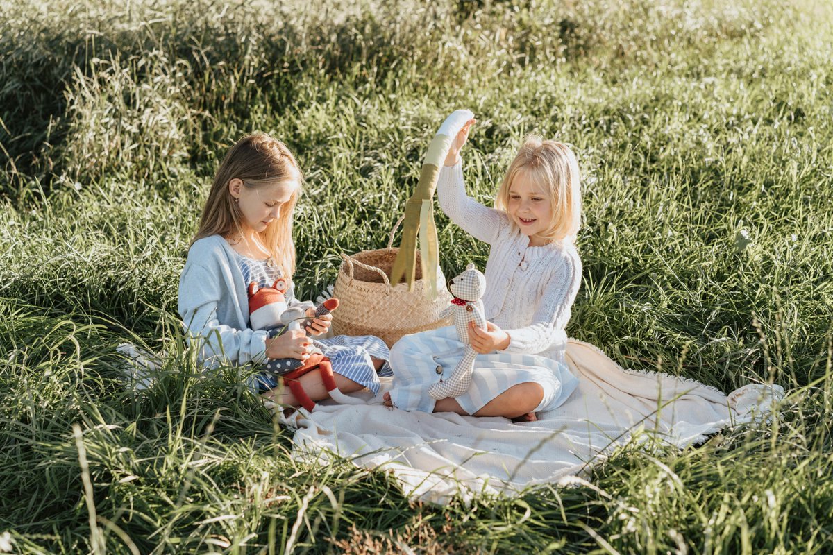 kiddogearhub's tweet photo. ✨ Let your kids shine with our trendy clothing and creative arts &amp; crafts kits! 🧡🎉
🛒 Discover more at https://t.co/TGZFcovGbA.
#KidsGear #FunAndFashion https://t.co/xRzUXt1cFV