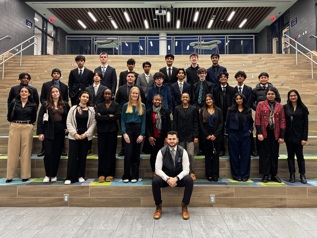 Nineteen Walled Lake Western students qualify for the DECA state competition 💙 #WEareWLCSD

Story ➡ wlcsd.org/community/dist…