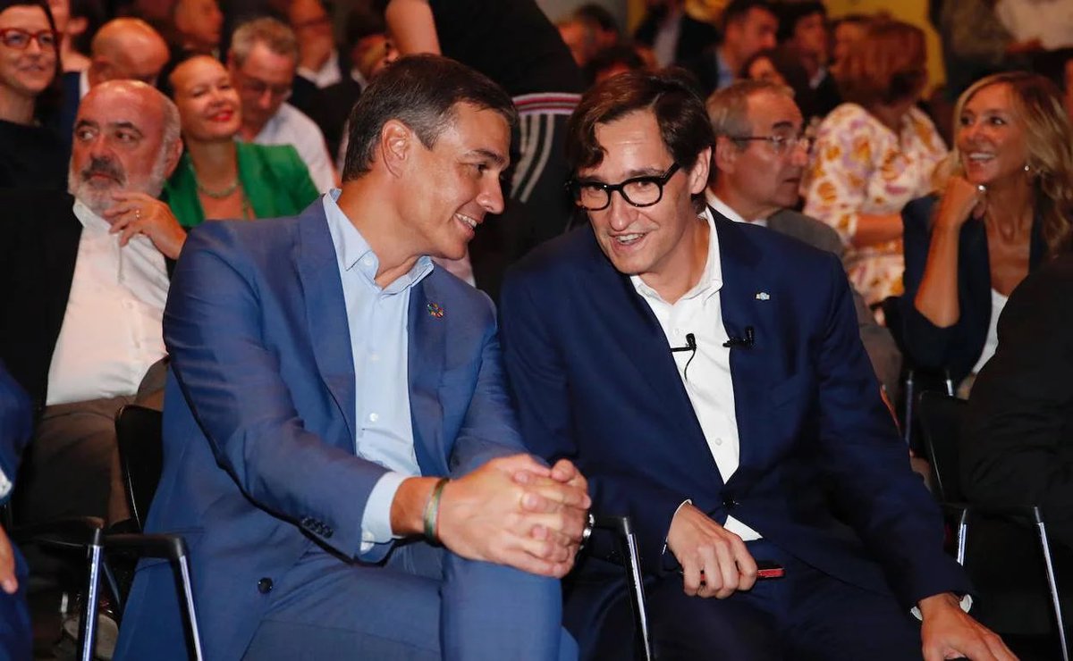 -¡ Salvador !
- Dime Pedro 
- Les hemos estafado con lo de la amnistia, el financiamento singular y el catalán en Europa, desde 2018 les damos menos del 70% prometido en execución de inversiones, ninguna reunión de la mesa de diálogo, en Rodalias ná de ná,  el corredor