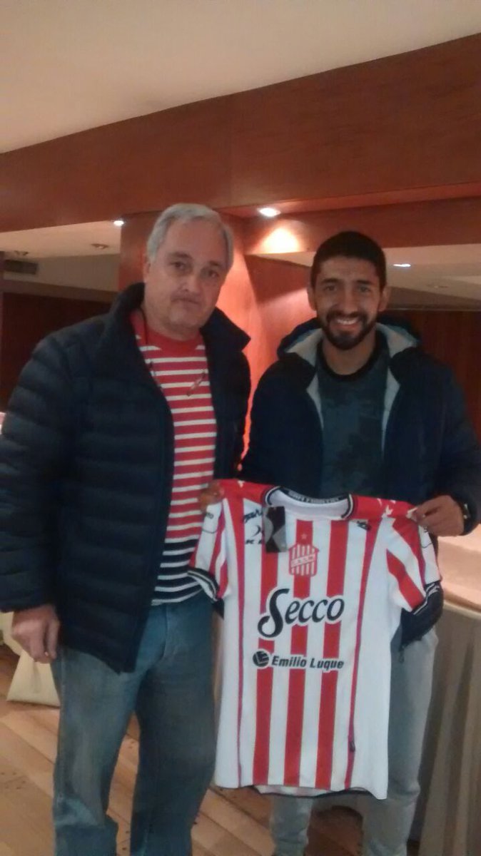 Pabhh41's tweet photo. La peor decepción que me llevé de un jugador https://t.co/2JTBLzBI9M