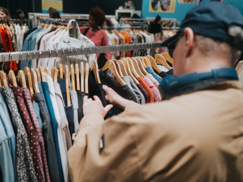 Charity Super.Mkt (@charitymkt) on Twitter photo Hey #Glasgow, in need of some winter wardrobe staples?
Find us in <a href="/buch_galleries/">Buchanan Galleries</a> and browse our unique selection of sustainable staples!
📍#Glasgow - @buchanangalleries
⏰ 9am-6pm Monday to Friday (Thursday 9am-7pm)
⏰Sunday 10am-6pm
#seconhandfashion #charityfashion Hey #Glasgow, in need of some winter wardrobe staples?
Find us in <a href="/buch_galleries/">Buchanan Galleries</a> and browse our unique selection of sustainable staples!
📍#Glasgow - @buchanangalleries
⏰ 9am-6pm Monday to Friday (Thursday 9am-7pm)
⏰Sunday 10am-6pm
#seconhandfashion #charityfashion