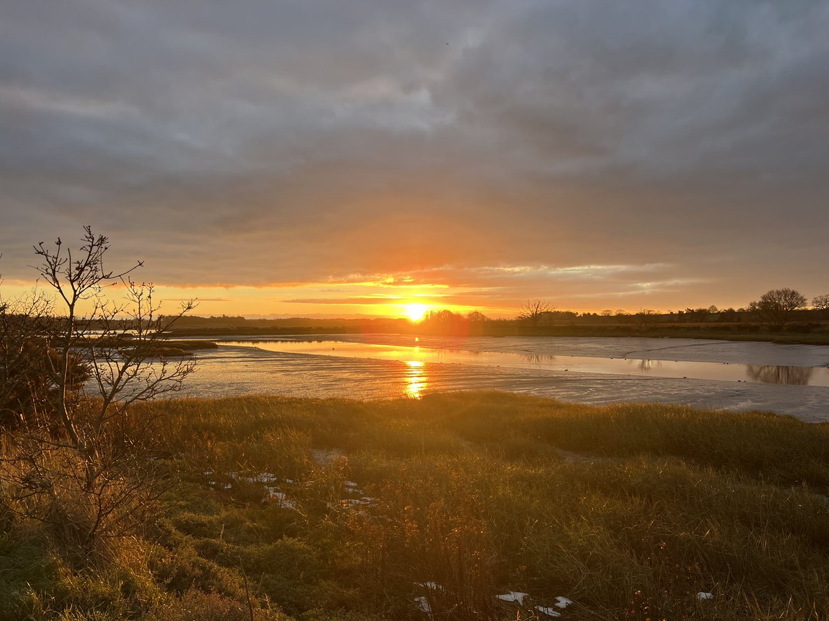 Nick_Collinson (@nc_debenbuoy) on Twitter photo The creek in all its winter finery, at sunrise today. Stunning <a href="/LifeOnTheDeben/">Life On The Deben</a> <a href="/coastandheaths/">Suffolk & Essex Coast & Heaths National Landscape</a> The creek in all its winter finery, at sunrise today. Stunning <a href="/LifeOnTheDeben/">Life On The Deben</a> <a href="/coastandheaths/">Suffolk & Essex Coast & Heaths National Landscape</a>