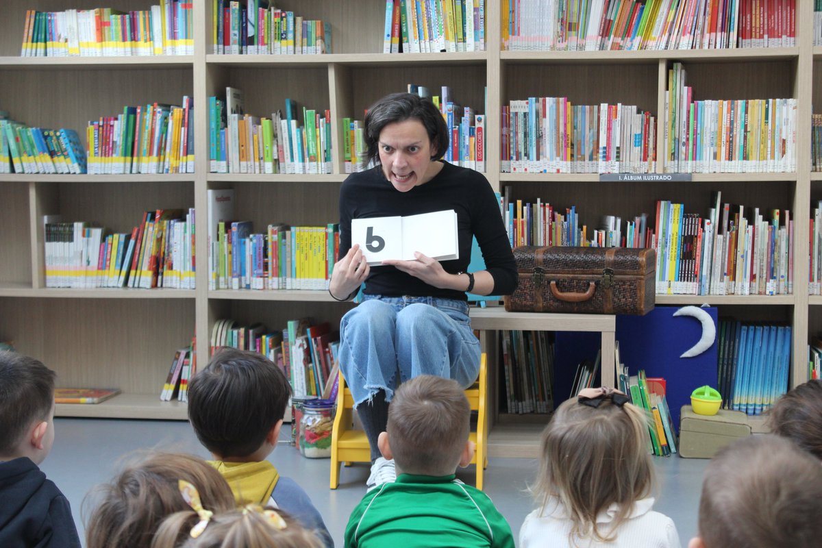 Biblioteca de Mallén tweet media