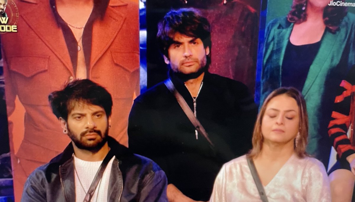 beingrachit_'s tweet photo. omggggg

media: nouran came n said KARAN IS NOT UR ENEMY! ppl backstabbing u r Avinash eisha! STILL u sucked up to Avi Eisha n remained SHIT wt KV 🔥🔥👏🏻

LIAR Vivian said: no no nouran said Karan is ur enemy

LOSER THROWS HIS OWN WIFE UNDER THE BUS YUCKKK

#KaranveerMehra https://t.co/dg47iGUT7u