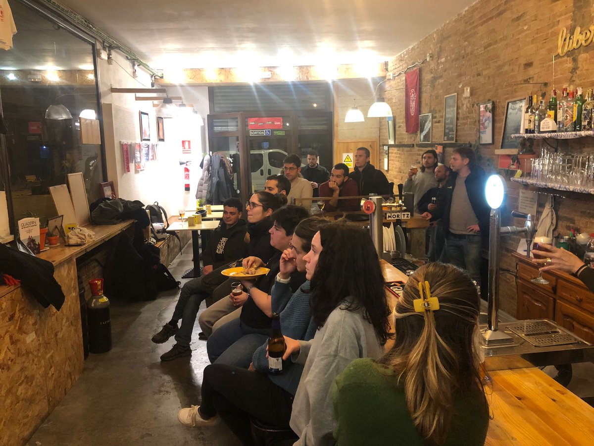 Ahir vam ser moltes les que ens vam acostar a l'Ateneu per veure plegades l'imprescindible #Infiltrats3Cat 🎞

Si encara no l'heu vist el podeu recuperar a 3cat.cat/3cat/infiltrat…