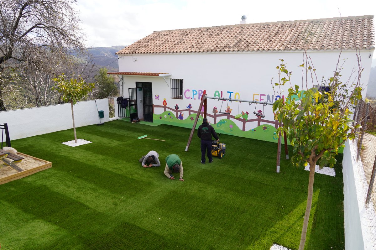 AltoGenal's tweet photo. El Ayuntamiento de @Cartajima se encuentra a punto de finalizar el proyecto de acondicionamiento y mejora de las instalaciones del #colegio  Público #rural  #AltoGenal del municipio.
#serranaideRonda #ValledelGenal #ninos https://t.co/RIUqrPPGfH