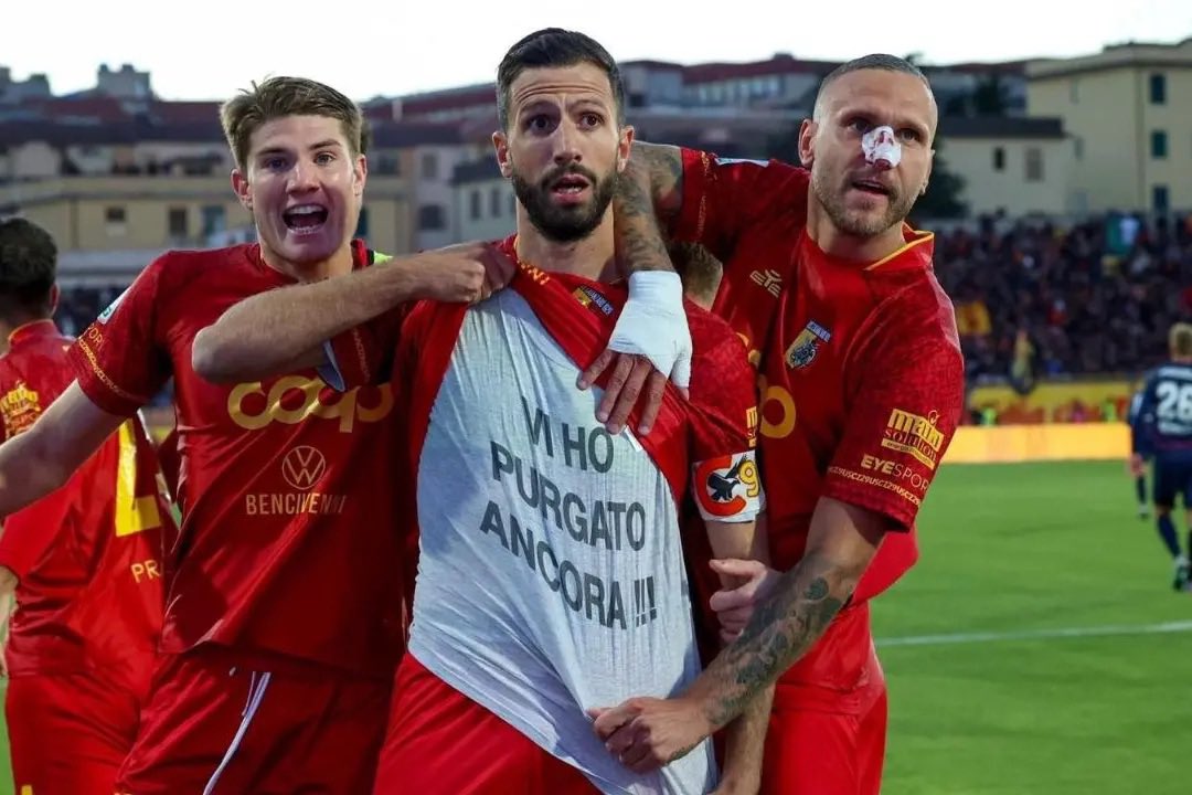 F / A

braccetto / terzino / centrale / mediano

5/5

<a href="/RTproclub/">𝚁𝚃𝚙𝚛𝚘𝚌𝚕𝚞𝚋</a> <a href="/rt_quantumX/">Rt_Quantum</a> <a href="/RTProClubsITA/">RT Pro Clubs Cross-Play 🇮🇹</a> <a href="/RTProClubs/">RTProClubs</a> <a href="/RTAllProClub/">RETWEET ALL PROCLUB</a> <a href="/League_Rtf/">RTF_League</a>