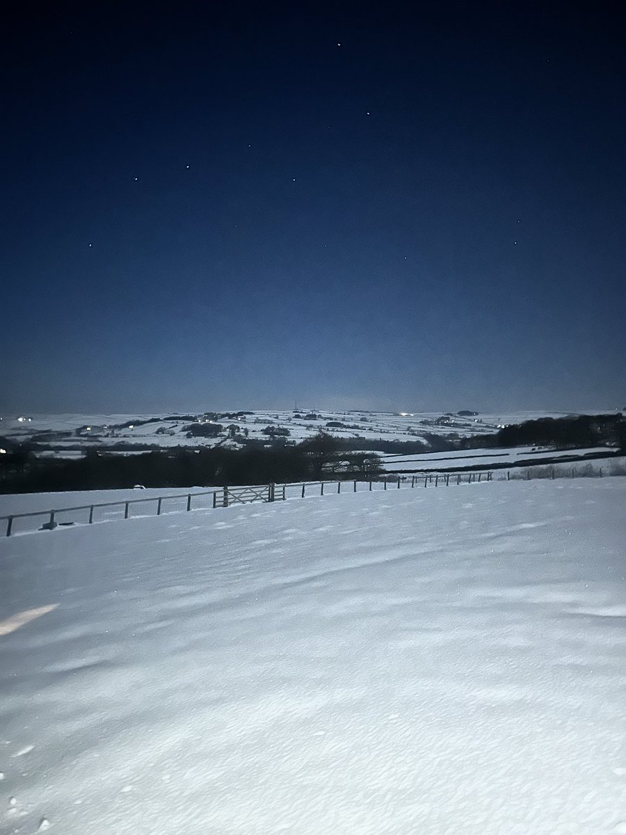 Amy Roberts tweet media