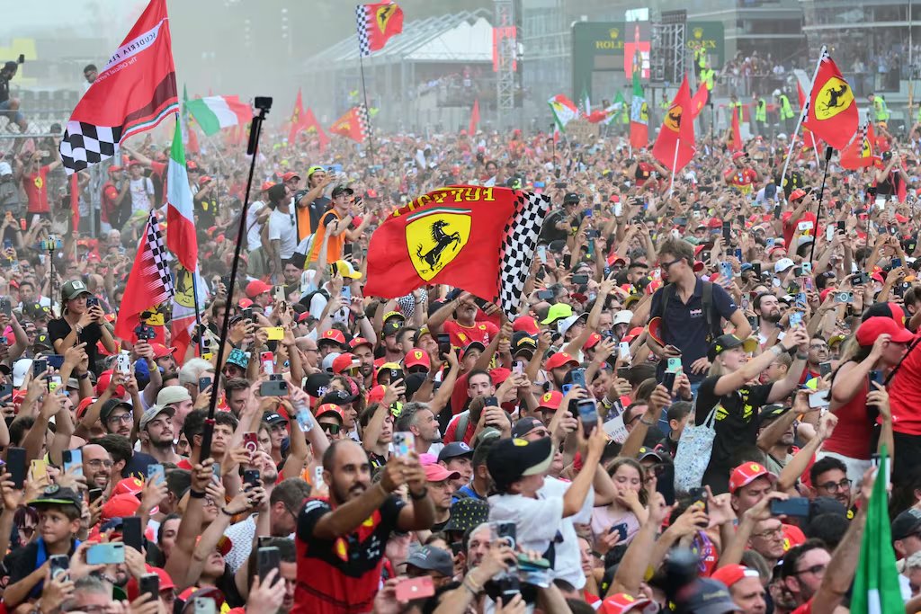 notracingpoint's tweet image. 🚨BREAKING: Italian police are already preparing for the chaotic scenes at Fiorano around Lewis Hamilton's Ferrari debut on 21 January.

Next Tuesday, the biggest moment in F1 history will take place.